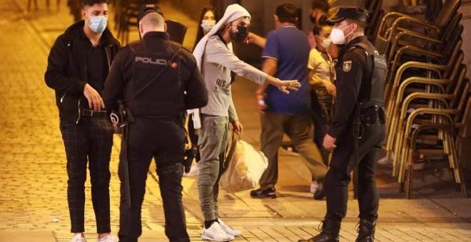 Almería, Alacant y València, las provincias con mayor tasa de multas durante el primer estado de alarma