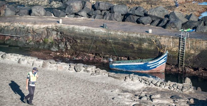 Mueren al menos 140 migrantes por el hundimiento de una embarcación que se dirigía a Canarias