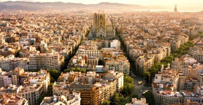 La satisfacció de viure a Barcelona es manté en un notable amb un 7,2 de nota