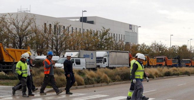 La oposición denuncia las "obras temerarias" del hospital de Ayuso: "Las prisas encajan mal con la seguridad laboral"