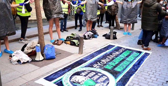 Nueva protesta de los sanitarios madrileños por el traslado de personal al nuevo hospital de pandemias