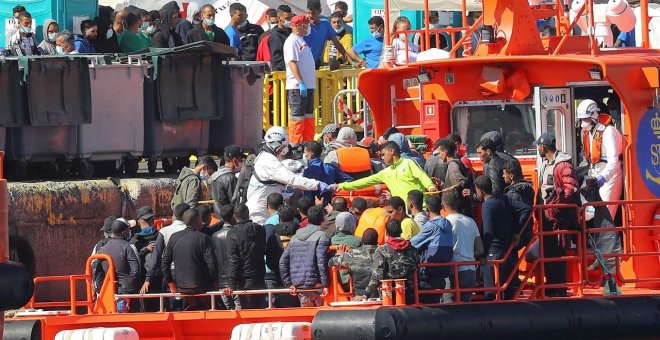 Salvamento Marítimo rescata a más de 250 personas a bordo de seis embarcaciones en las costas canarias