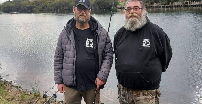 Los pescadores barbudos que patrullan las noches de Inglaterra para prevenir suicidios