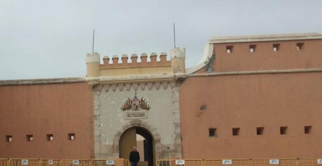 Baños inundados y colchones en el suelo: las pésimas condiciones del centro de menores en Melilla