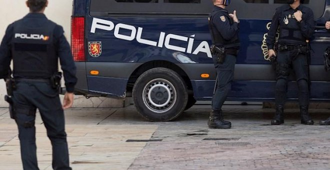 Prisión preventiva para los dos policías que dieron una paliza a un hombre y su hija en Linares