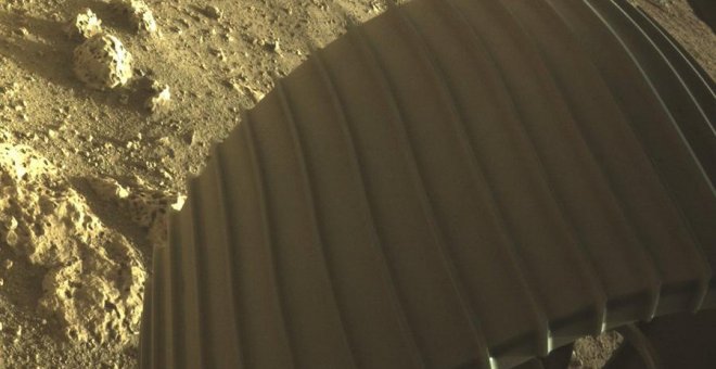 El Perseverance toma la primera foto en color de la superficie de Marte