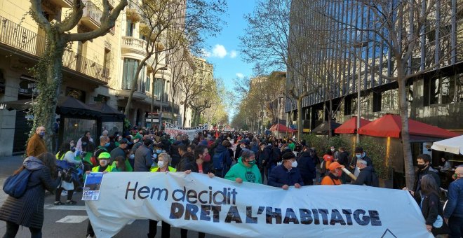 El moviment pel dret a l'habitatge assenyala Ábalos i es manifesta per la regulació del preu dels lloguers