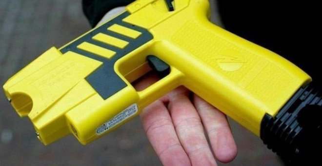 Al menos tres personas murieron desde 2018 en el marco de actuaciones policiales con pistolas táser
