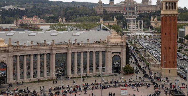Miles de peruanos y ecuatorianos votan este domingo en España para elegir al presidente de sus países