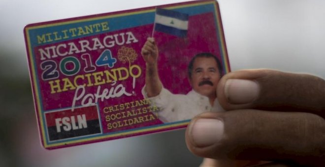 La Policía de Nicaragua intenta detener a los periodistas que cubrían el registro de un medio crítico con el presidente Ortega