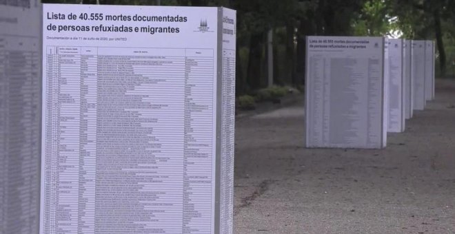 Vandalizan una exposición en Santiago en memoria de refugiados y migrantes