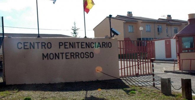 Expedientan a presos que se grabaron con droga y les incautan los móviles en la cárcel gallega de Monterroso