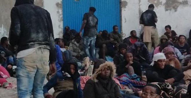 Devueltos ilegalmente a Marruecos más de cien migrantes que pedían asilo en un peñón español