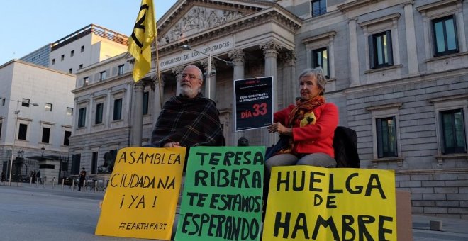 Dos activistas ecologistas abandonan una huelga de hambre después de 33 días