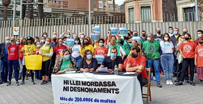 El moviment per l'habitatge s'enfronta a més de 200.000 euros en multes i denuncia persecució de la Generalitat