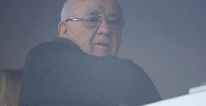 Amancio Ortega se embolsa 2.217 millones de euros en dividendos de Inditex, un 29% más que el año pasado