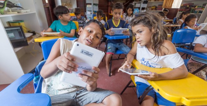 El proyecto español que ayuda a niños del Amazonas brasileño a través de la educación digital
