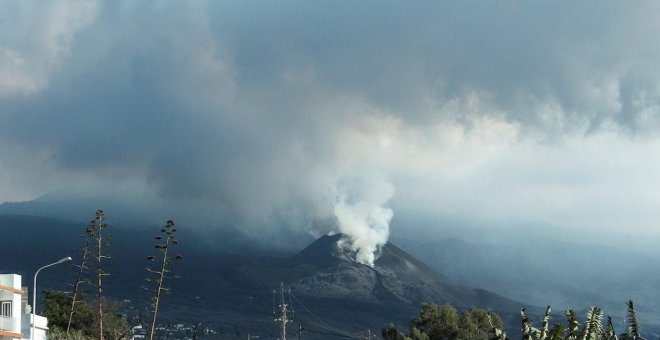 Volcán de La Palma, imagen en directo | Preocupación en la isla por las lluvias