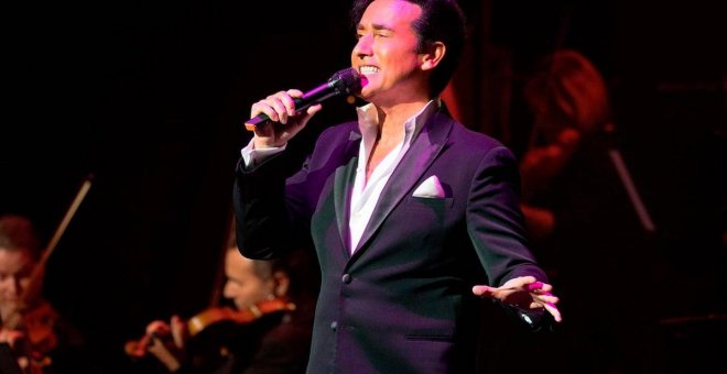 Carlos Marín, del grupo Il Divo, ingresado en la UCI con un coma inducido