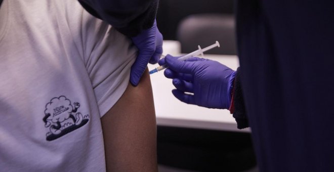España suma 48.778 casos y 464 muertes con coronavirus, mientras la incidencia baja más de 100 puntos hasta 786