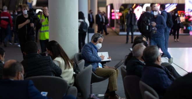 España suma 58.561 nuevos casos de coronavirus, 473 muertes y la incidencia baja a 515 desde el viernes