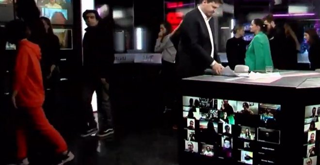 El último medio independiente de Rusia cesa sus emisiones entre el "No a la guerra" y un simbólico vídeo dirigido a su audiencia