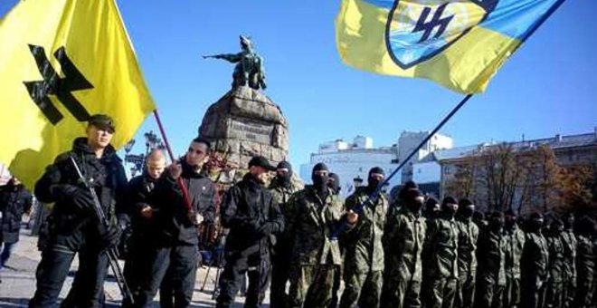 Así es el batallón Azov, el grupo paramilitar nazi integrado en el Ejército de Ucrania