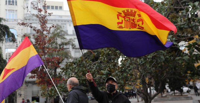 Así es la bandera de la Segunda República española