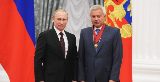 Dimite Vagit Alekpérov, presidente del gigante petrolero ruso Lukoil