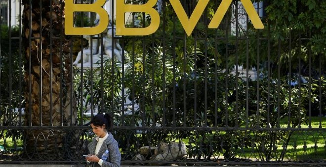 BBVA eleva un 23% su oferta en liras por el banco turco Garanti