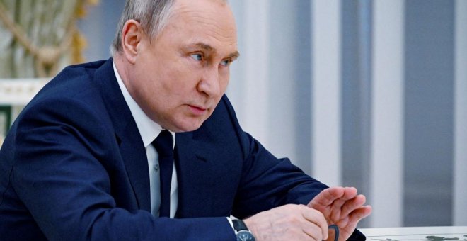 Putin reconoce a Guterres que Mariúpol vive una situación "trágica"
