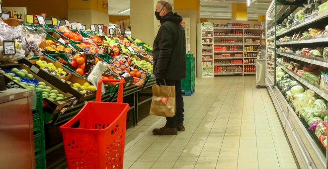 Los grandes supermercados disparan los precios de los productos un 10%