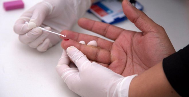 Una combinación de dos anticuerpos permite controlar el VIH sin recurrir a los antirretrovirales
