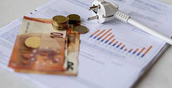 Los hogares pagan 443 millones de euros para compensar a las eléctricas por el tope del gas