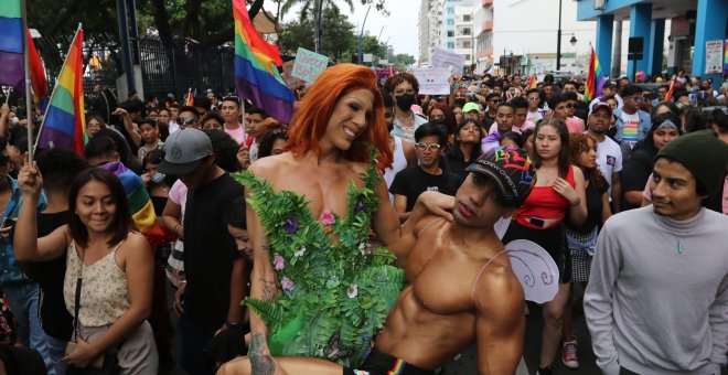 El Orgullo LGTBI de Ecuador desfila con pompa y celebra su día en Guayaquil