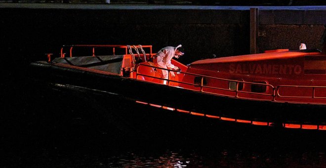 Un niña de cuatro años y una mujer mueren a bordo de una lancha neumática rumbo a Canarias