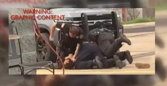 Suspenden a tres policías por dar una brutal paliza a un ciudadano en Estados Unidos