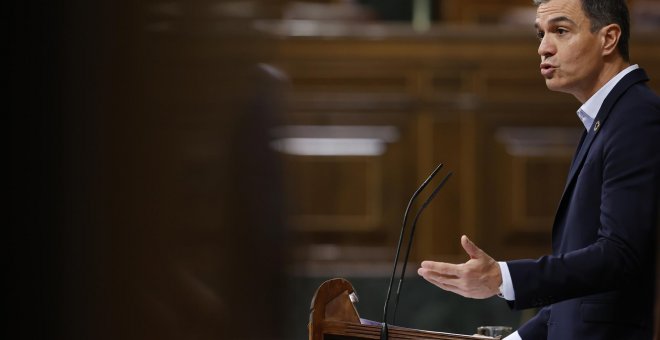 Los socios de Sánchez le libran (de momento) de comparecer en el Congreso por la tragedia de Melilla