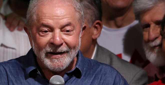 Lula promete "restablecer la paz" en Brasil tras ganar las elecciones