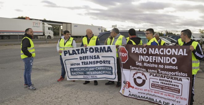 Los transportistas suspenden el paro indefinido un día después de iniciarlo