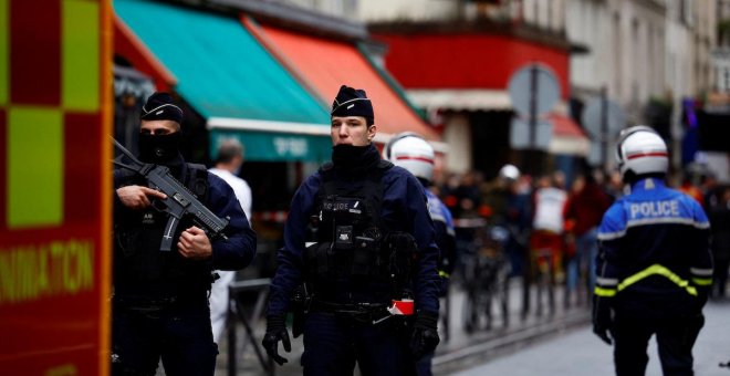Al menos tres muertos y tres heridos por los disparos de un hombre armado en el centro de París