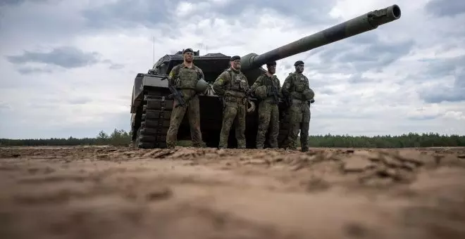 Alemania sigue indecisa sobre los tanques Leopard mientras continúa el envío incesante de armas de Occidente a Ucrania