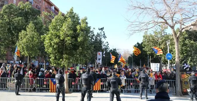 Descafeïnada protesta de l'ANC contra la presència de Felip VI a Barcelona