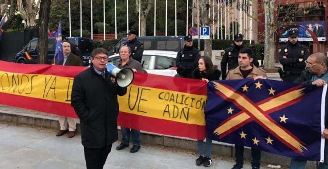 Un club de Donostia que solo acepta socios varones acoge un acto ultraderechista contra el proceso de paz en Euskadi