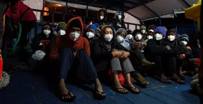 Al menos 60 migrantes mueren tras un naufragio en la costa de Italia