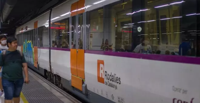 Renfe expedienta a un interventor que mantuvo relaciones sexuales en un tren