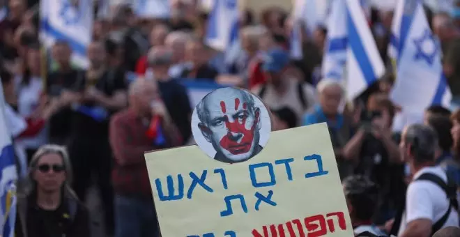 Miles de israelíes piden por segunda noche consecutiva la salida de Netanyahu y elecciones
