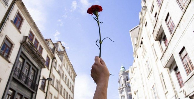 50 años de la Revolución de los Claveles, la gesta de los Capitanes de Abril que sepultó el fascismo en Portugal