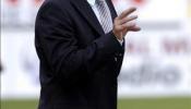 Javier Aguirre se siente "respaldado" por la directiva y los jugadores