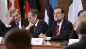 Rajoy: "Me gustaría que De Guindos tuviera responsabilidades importantes"